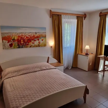 فندق Riva Omišalj